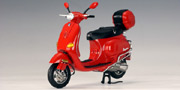 Vespa ET4 150 Red Piaggio Scooter AutoArt 1:12 12513