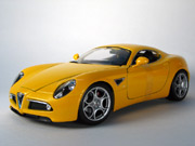 2007 Alfa Romeo 8C Competizione Yellow Bburago 18-11021 Yellow 1:18 scale die cast model car